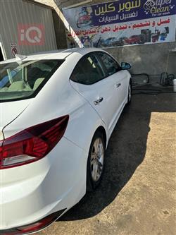 هیوندای ئەلەنترا